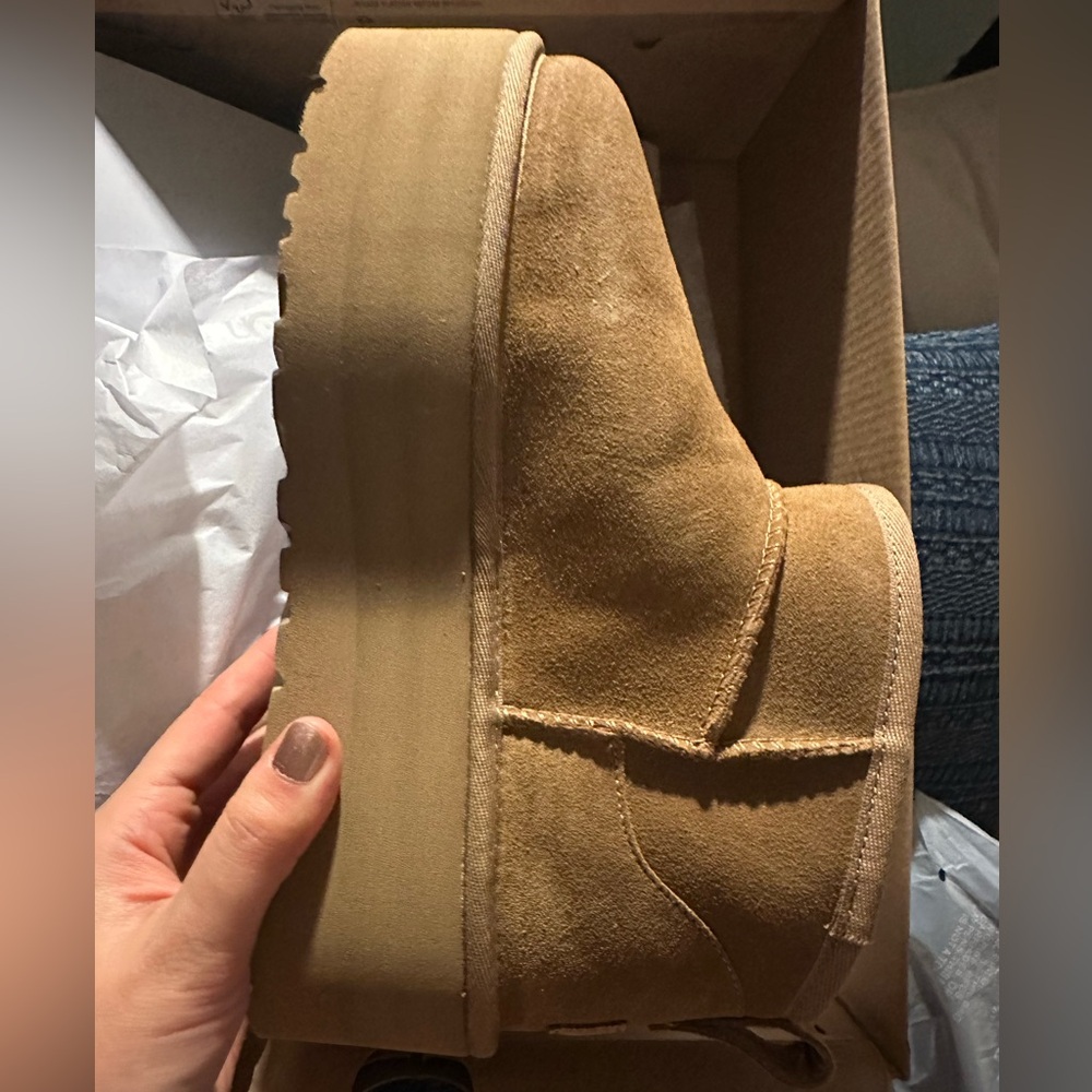 NEW UGG Women’s Classic Ultra Mini Platform Boots in Chestnut Brown size 7 - Picture 11 of 16